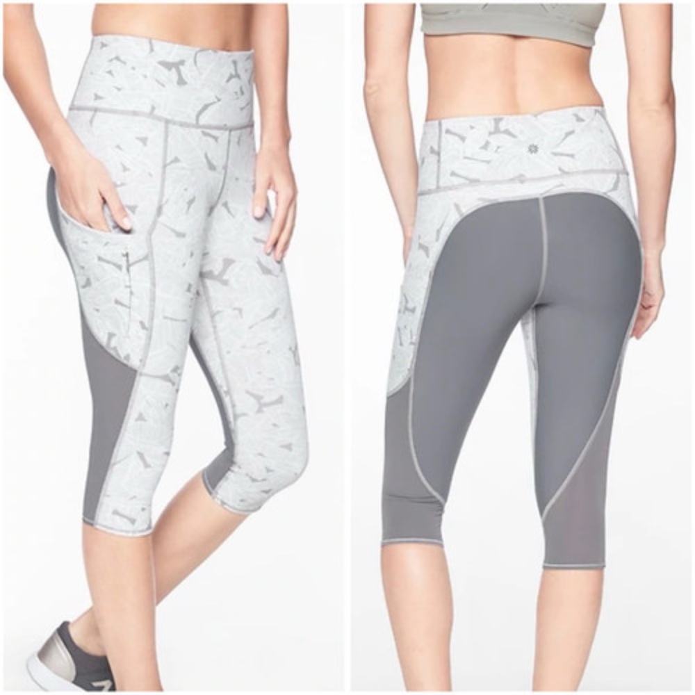 Athleta Palm All In Crop Legging Gray & White Size L Pockets Yoga Gym Workout